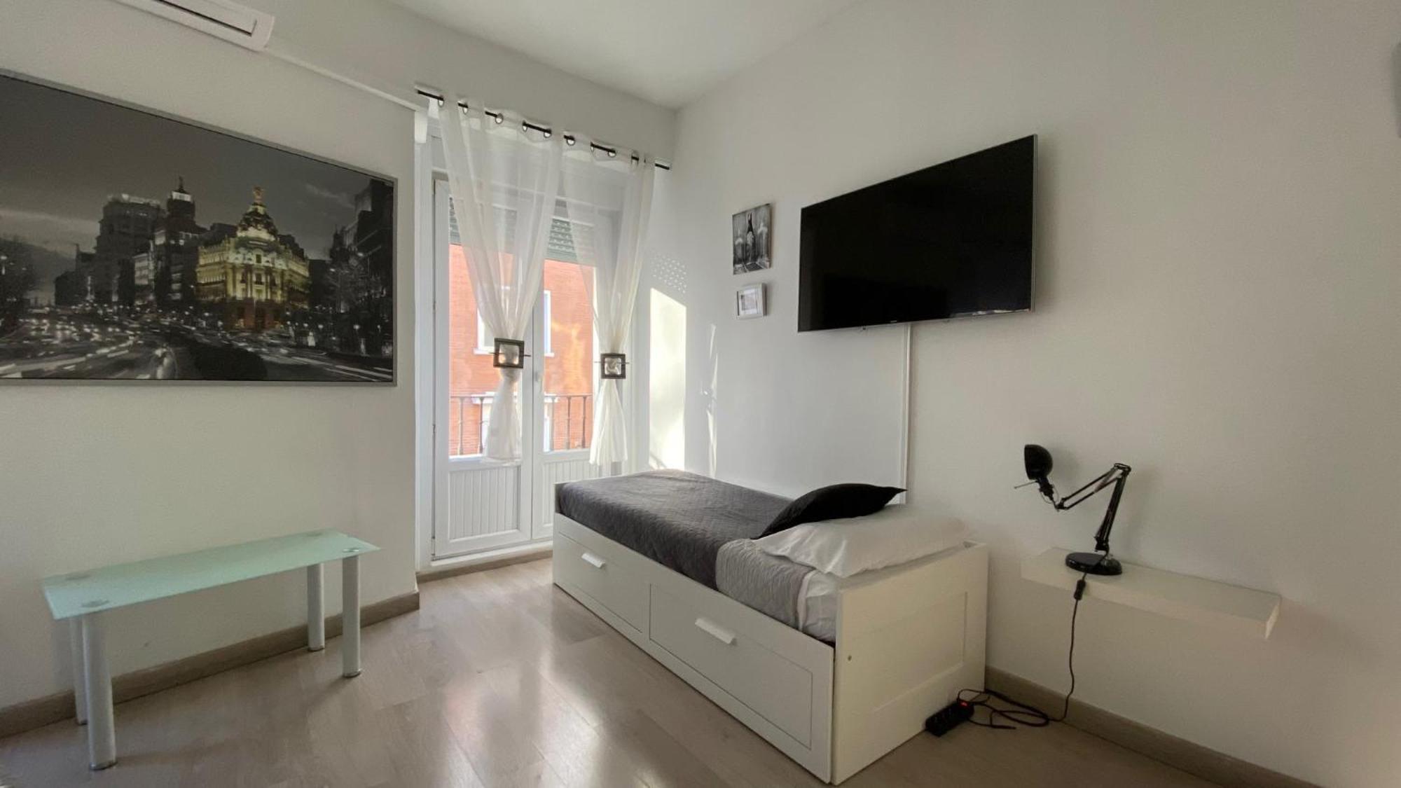 Stay Inn Мадрид Екстериор снимка